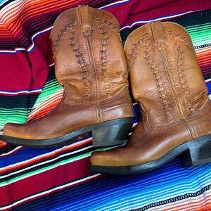Durango Ladies Cowboy/Western boots, size 7 leather low heel mid shaft
